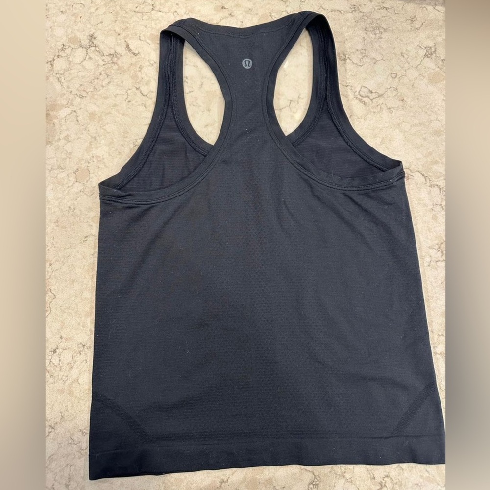Lululemon Swiftly tech racerback tank - race length